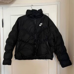 Nike Waist Length Black puffer jacket Women’s Medium